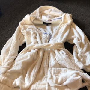 Tommy Hilfiger soft white robe with hood